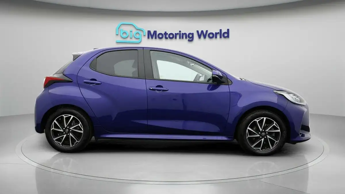 2022-toyota-yaris-15-vvt-i-design-big-7