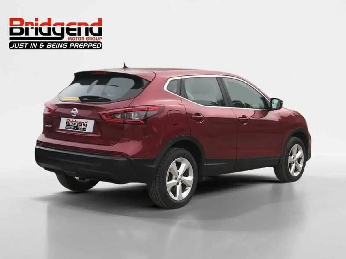 2018-nissan-qashqai-12-dig-t-acenta-big-2