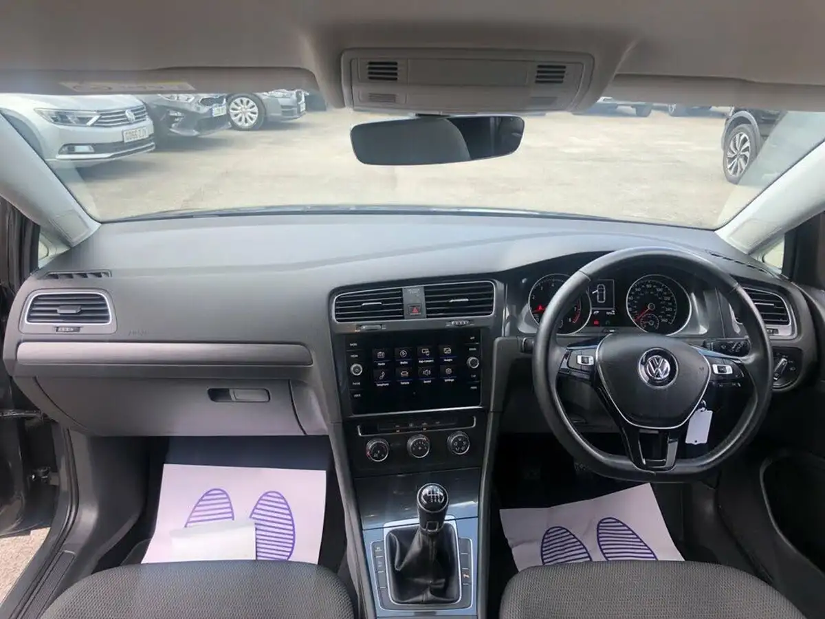 2018-volkswagen-golf-14-tsi-se-hatchback-3d-big-31