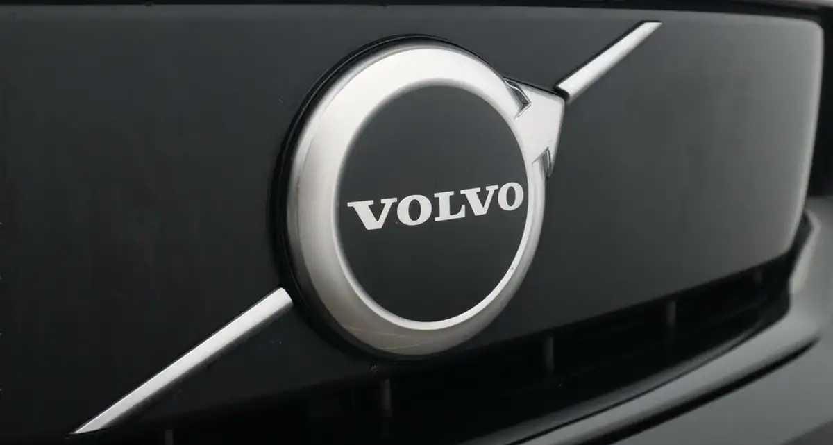 2021-volvo-xc40-e-twin-recharge-big-23