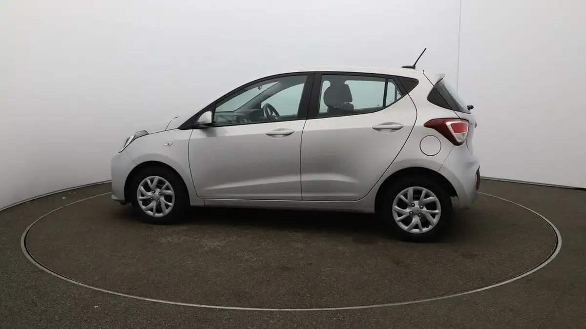 2017-hyundai-i10-12-se-big-57