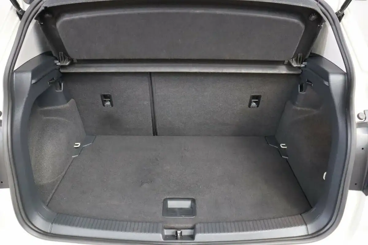 2022-volkswagen-t-cross-10-tsi-black-edition-110ps-big-11