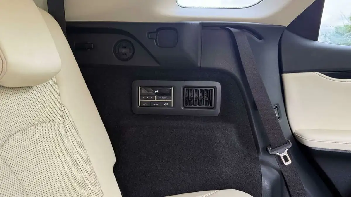 2020-lexus-rx-450h-l-35-rx-l-4wd-big-44
