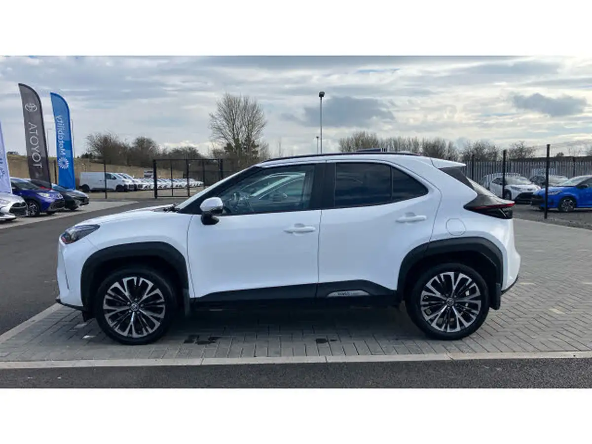 2023-toyota-yaris-cross-15-vvt-i-excel-awd-i-big-16