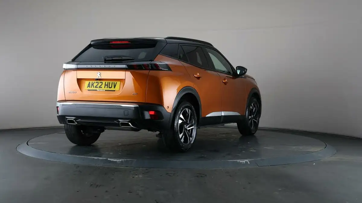 2022-peugeot-2008-suv-12-puretech-gt-big-70