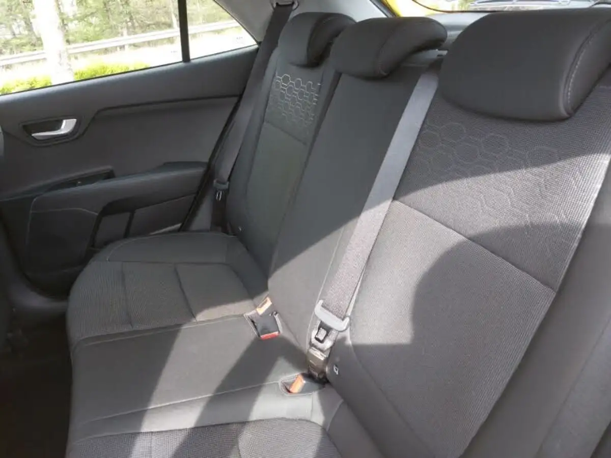 2022-kia-rio-10-t-gdi-2-big-5