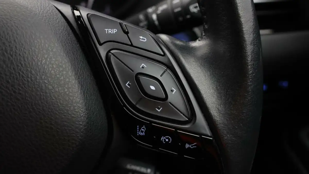 2020-toyota-c-hr-18-vvt-i-design-big-22