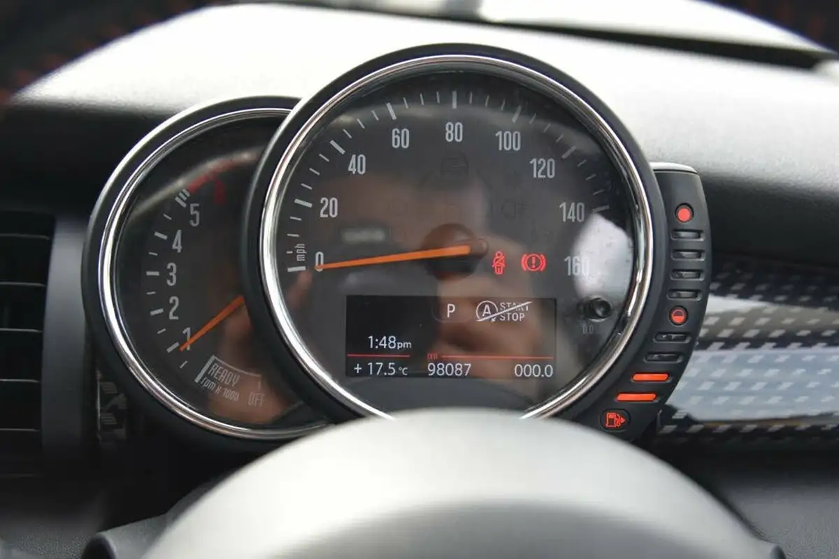 2015-mini-cooper-20td-cooper-sd-170bhp-ss-hatchback-3d-sport-auto-big-26