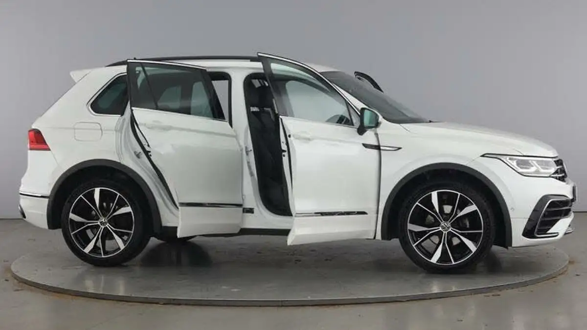 2022-volkswagen-tiguan-15-tsi-r-line-big-9
