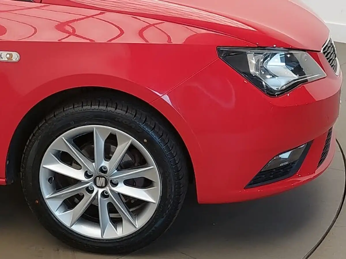2015-seat-ibiza-14-toca-hatchback-5d-big-8