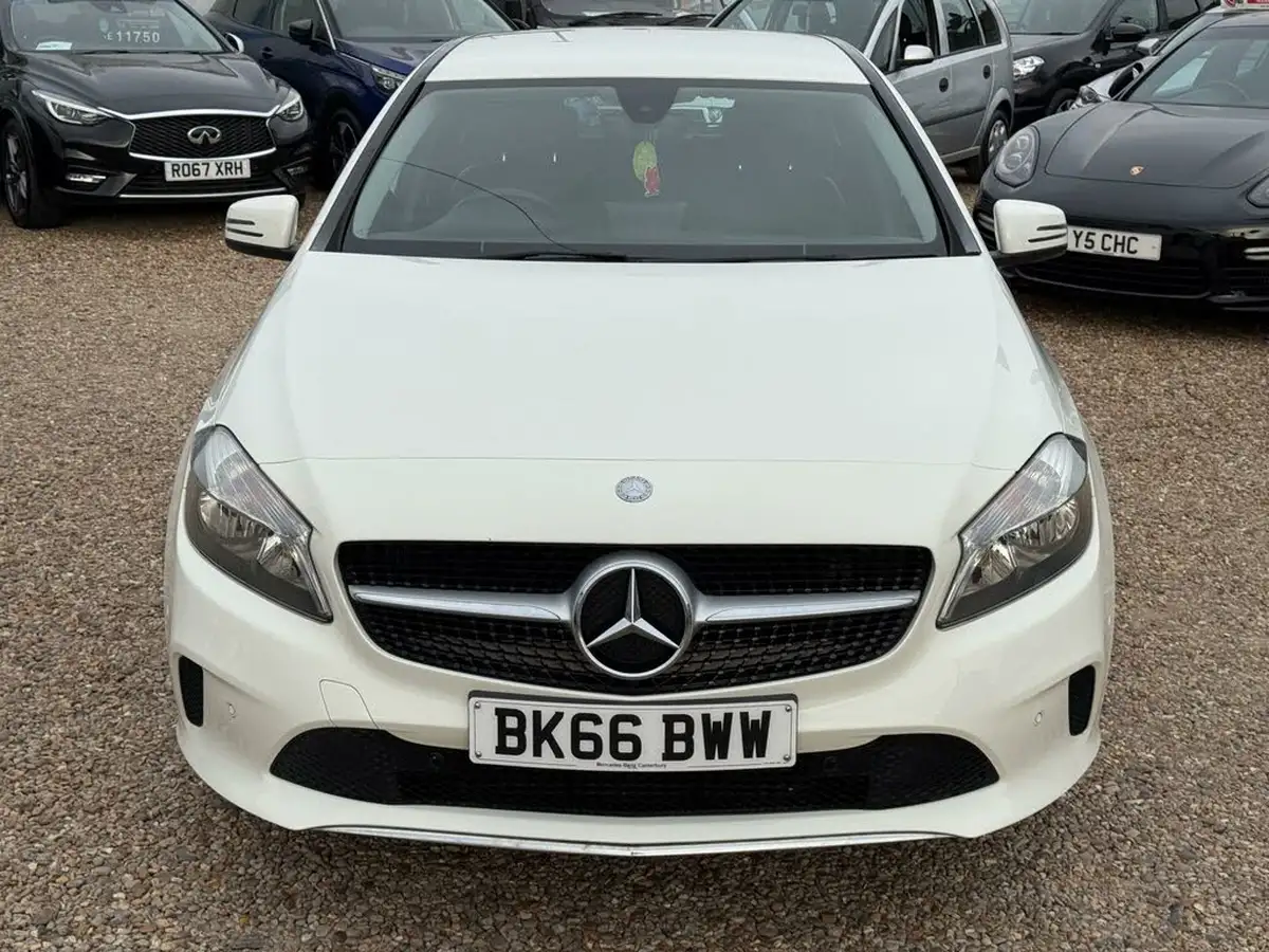 2016-mercedes-benz-a-class-15d-a180d-sport-executivess-7g-dct-big-6