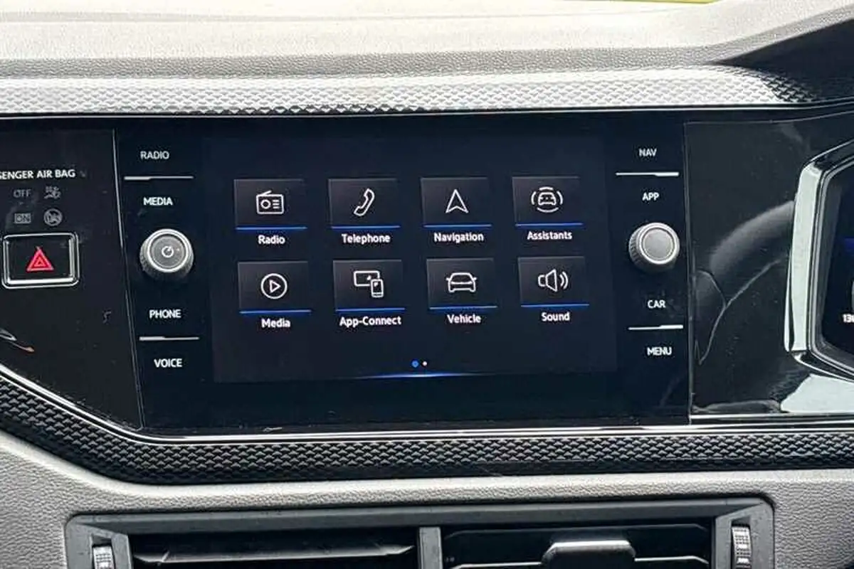 2022-volkswagen-polo-10-tsi-life-dsg-big-16