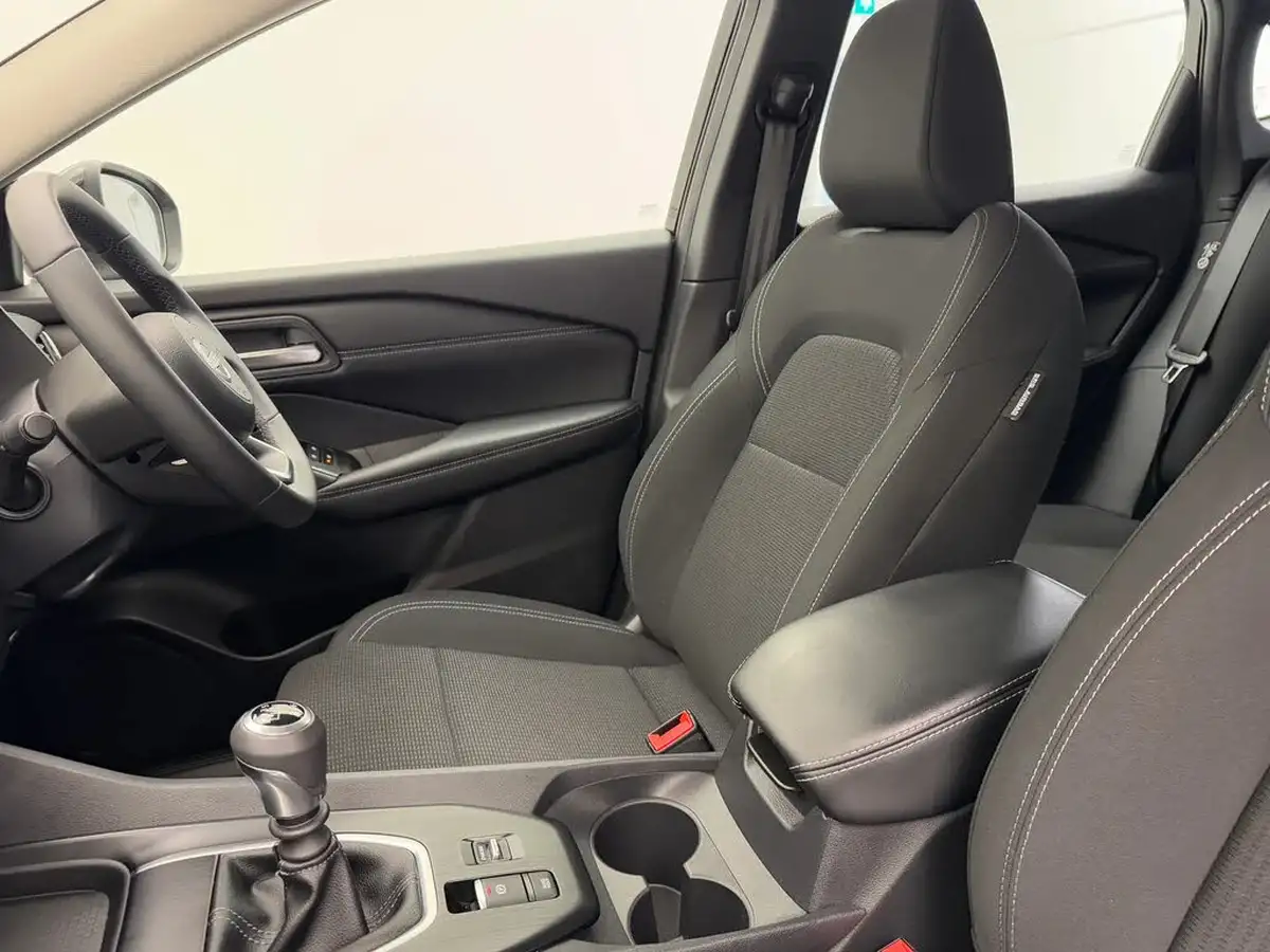 2024-nissan-qashqai-13-dig-t-acenta-premium-140ps-big-13