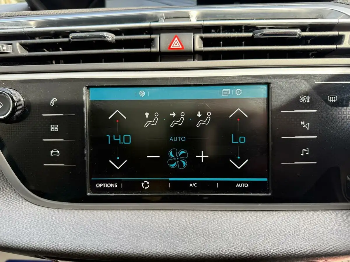 2016-citroen-grand-c4-picasso-16bluehdi-flair-eat6-big-43