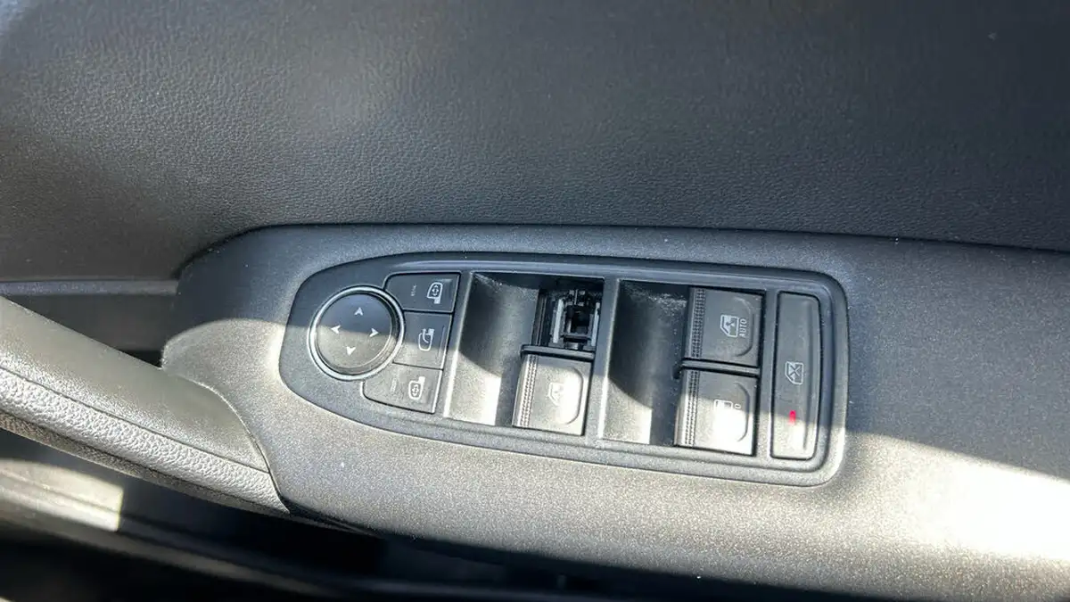 2021-renault-captur-13-tce-iconic-140ps-big-21