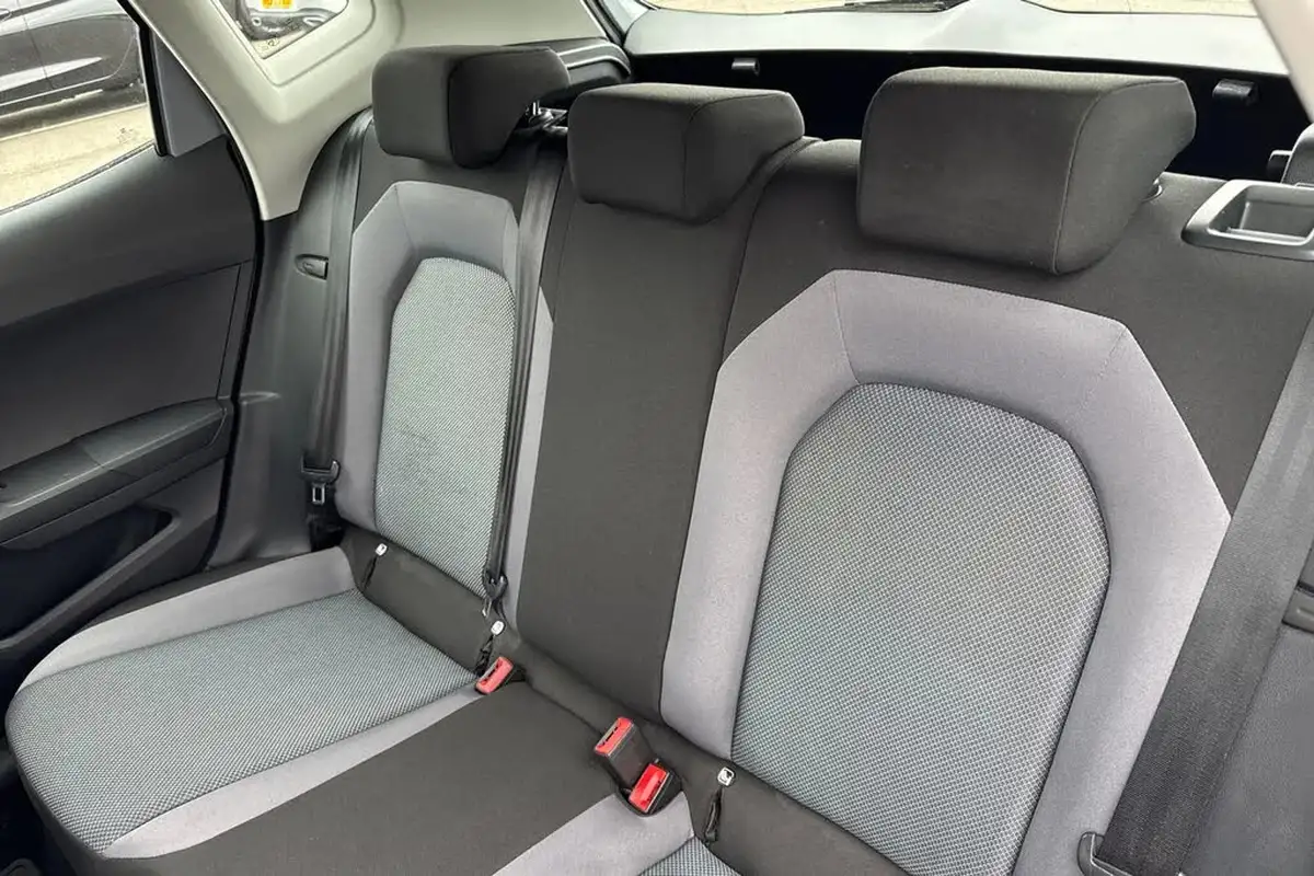 2019-seat-arona-16tdi-se-technology-lux-115ps-ss-big-18