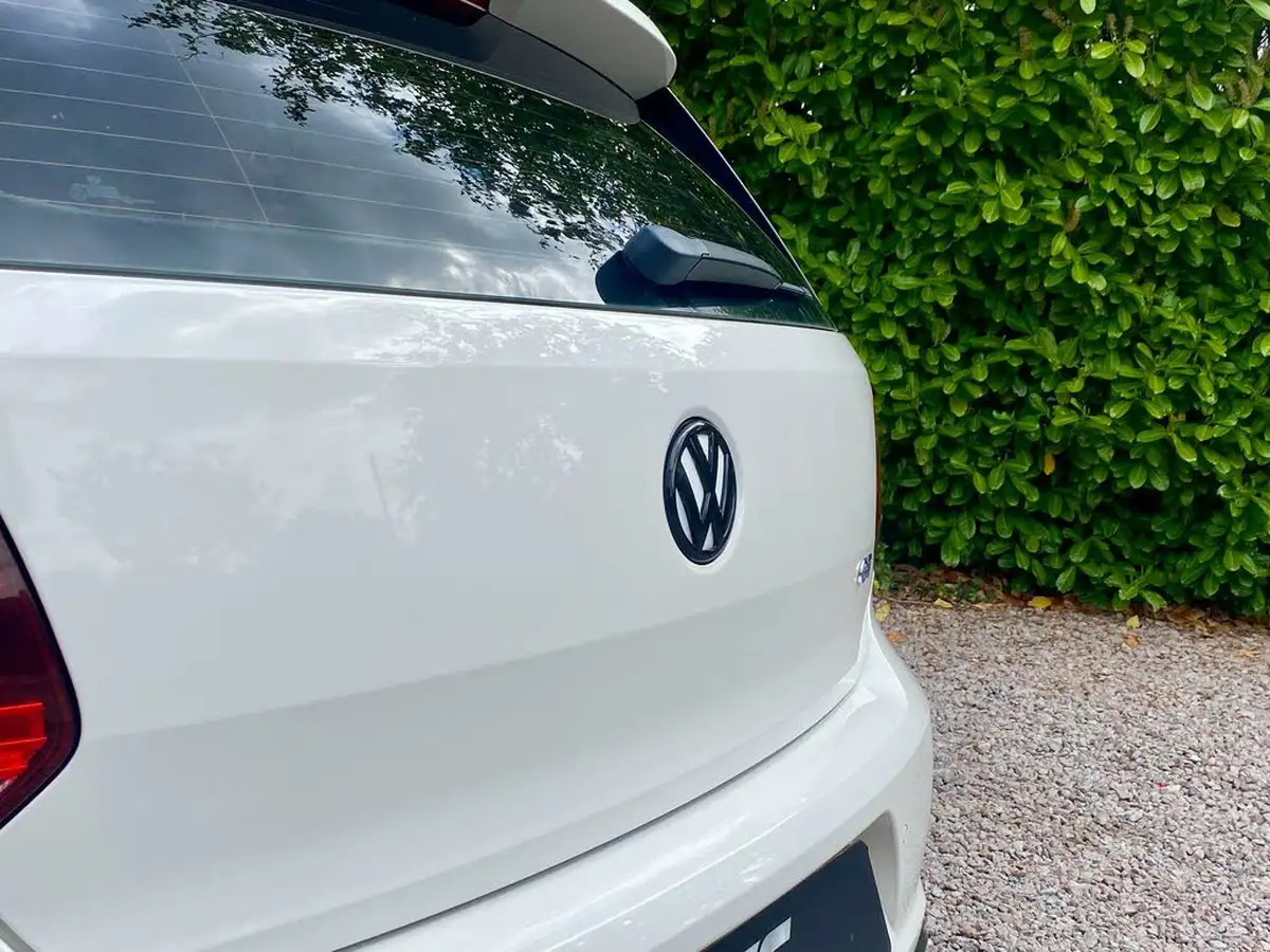 2013-volkswagen-polo-14-bluegt-3d-big-51