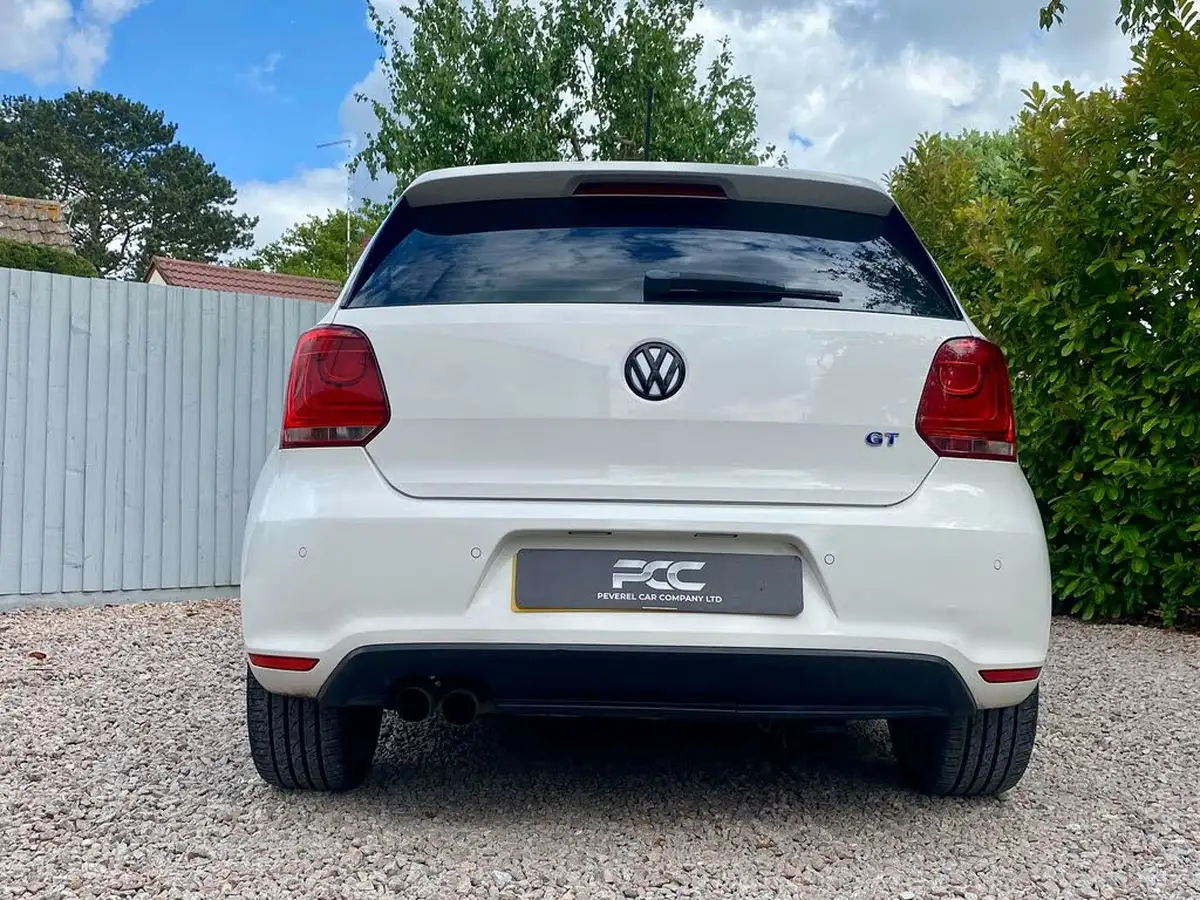 2013-volkswagen-polo-14-bluegt-3d-big-27
