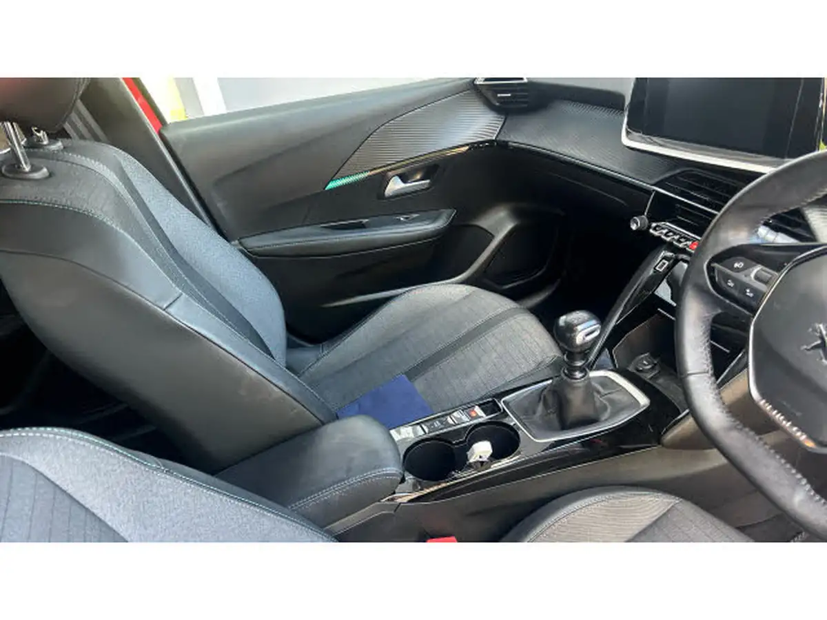 2021-peugeot-208-12-puretech-allure-premium-100bhp-big-13