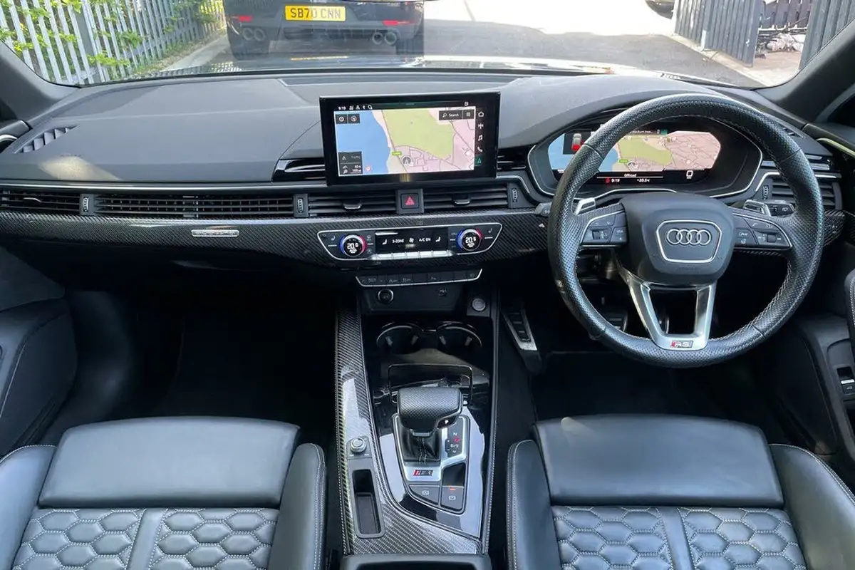 2022-audi-rs4-avant-29-tfsi-carbon-black-big-2