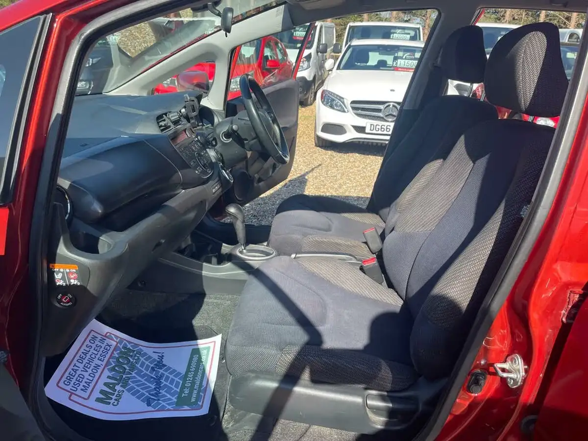 2014-honda-jazz-14-ex-big-22