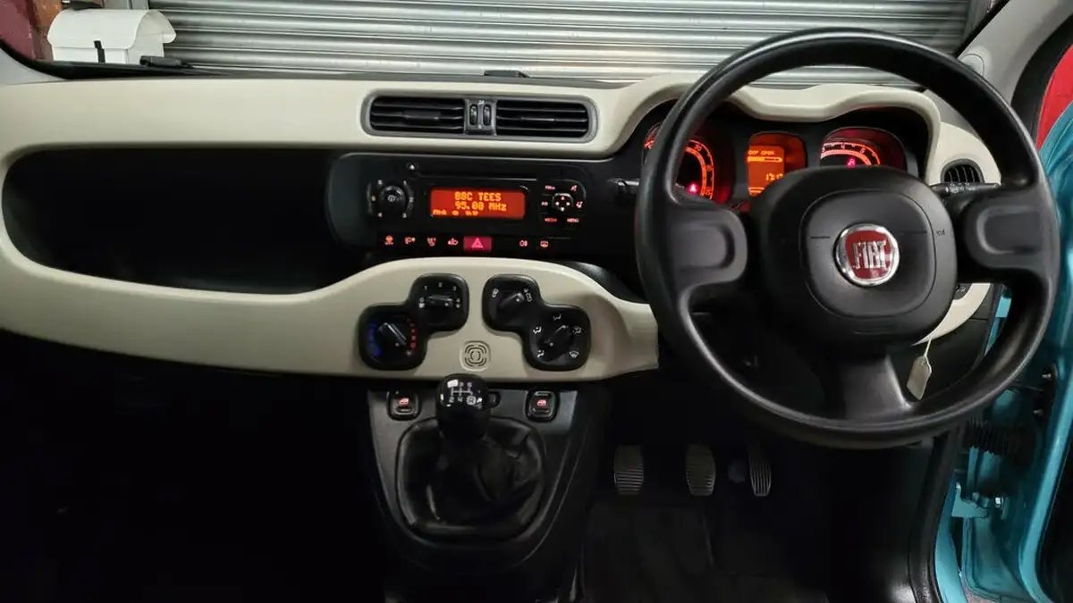 2014-fiat-panda-12-easy-big-11