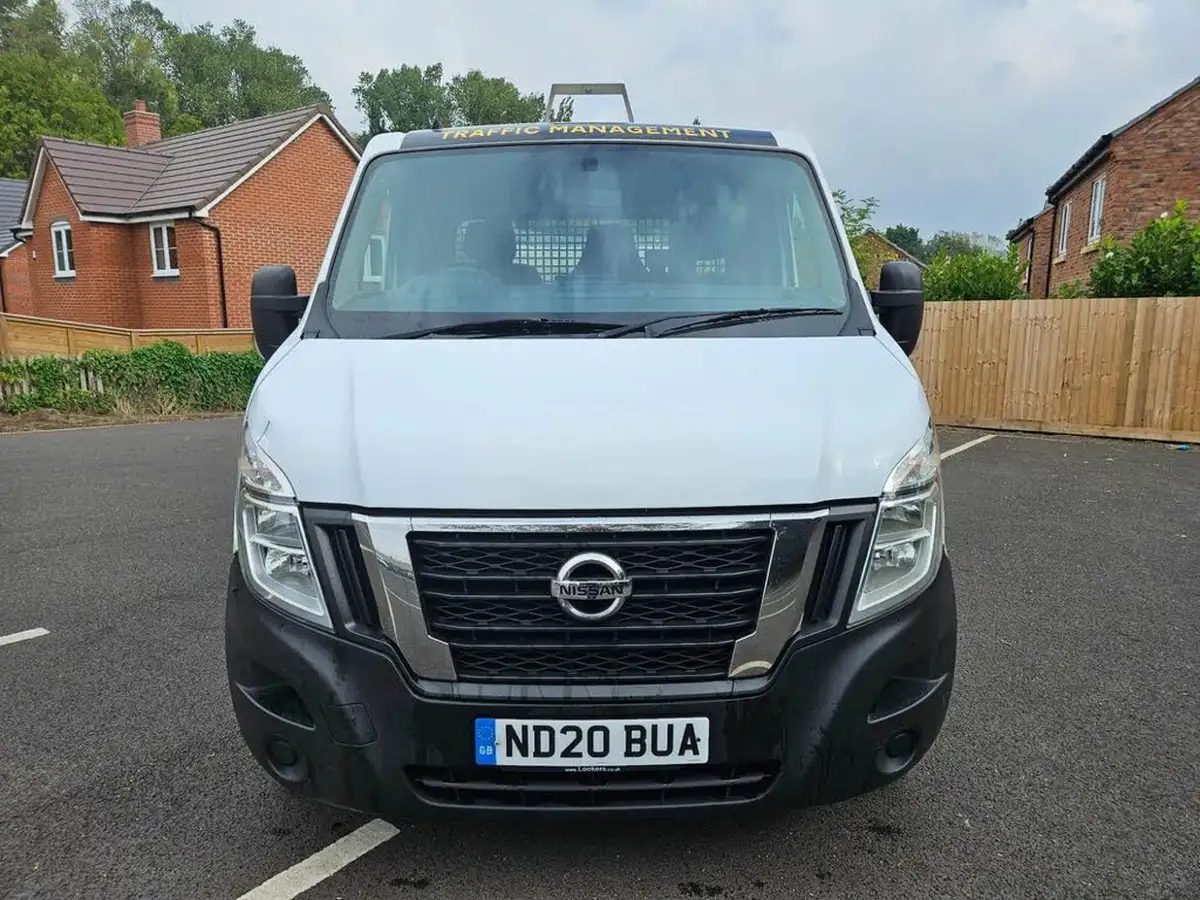 2020-nissan-nv400-23dci-acenta-l3-135bhpeu6dt-f35-chassis-cab-big-1