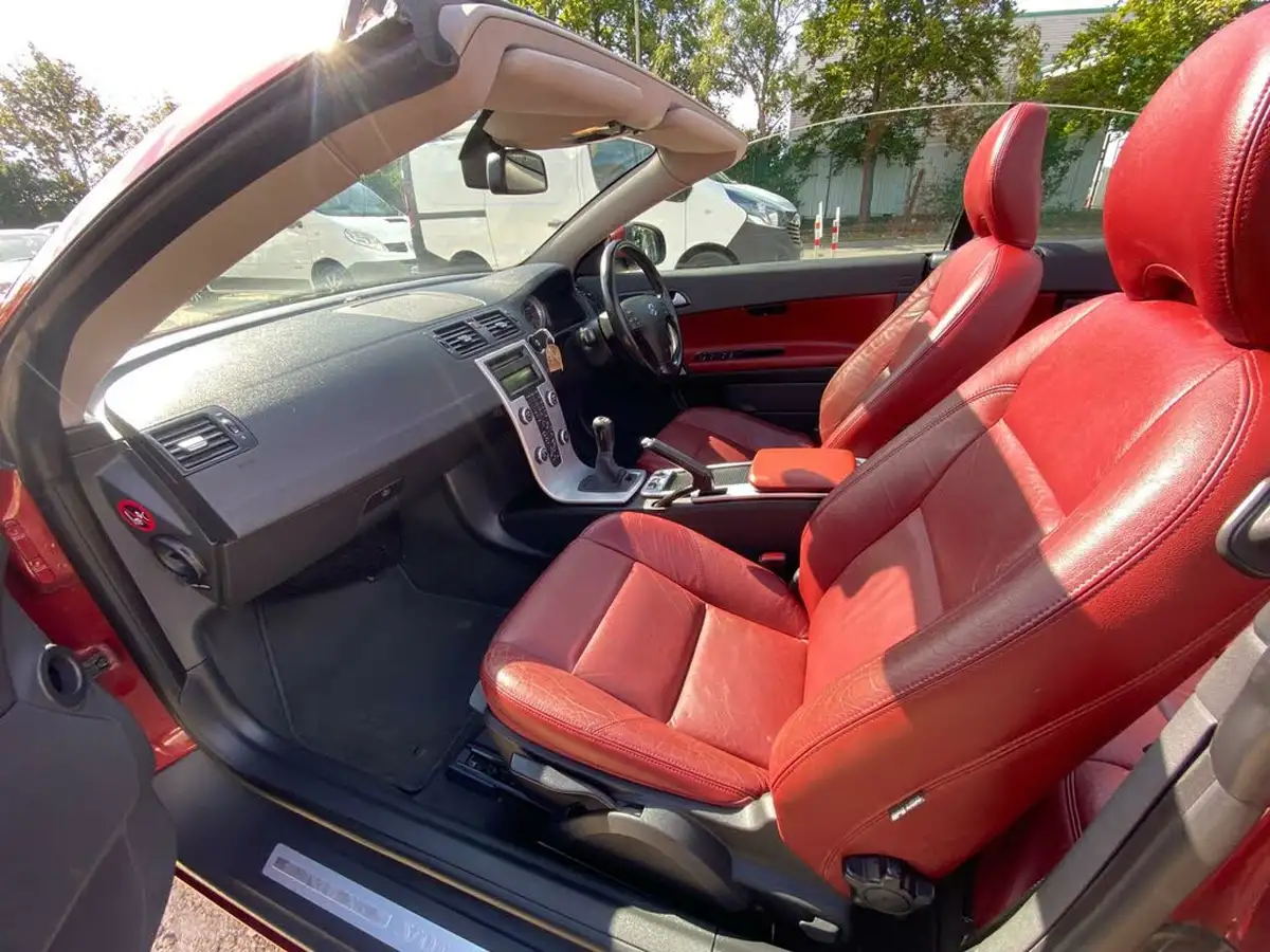 2010-volvo-c70-20td-se-lux-big-5