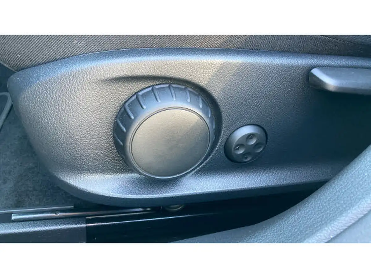 2023-mercedes-benz-a-class-13-a180-amg-line-premium-plus-night-edition-hatchback-5d-big-24
