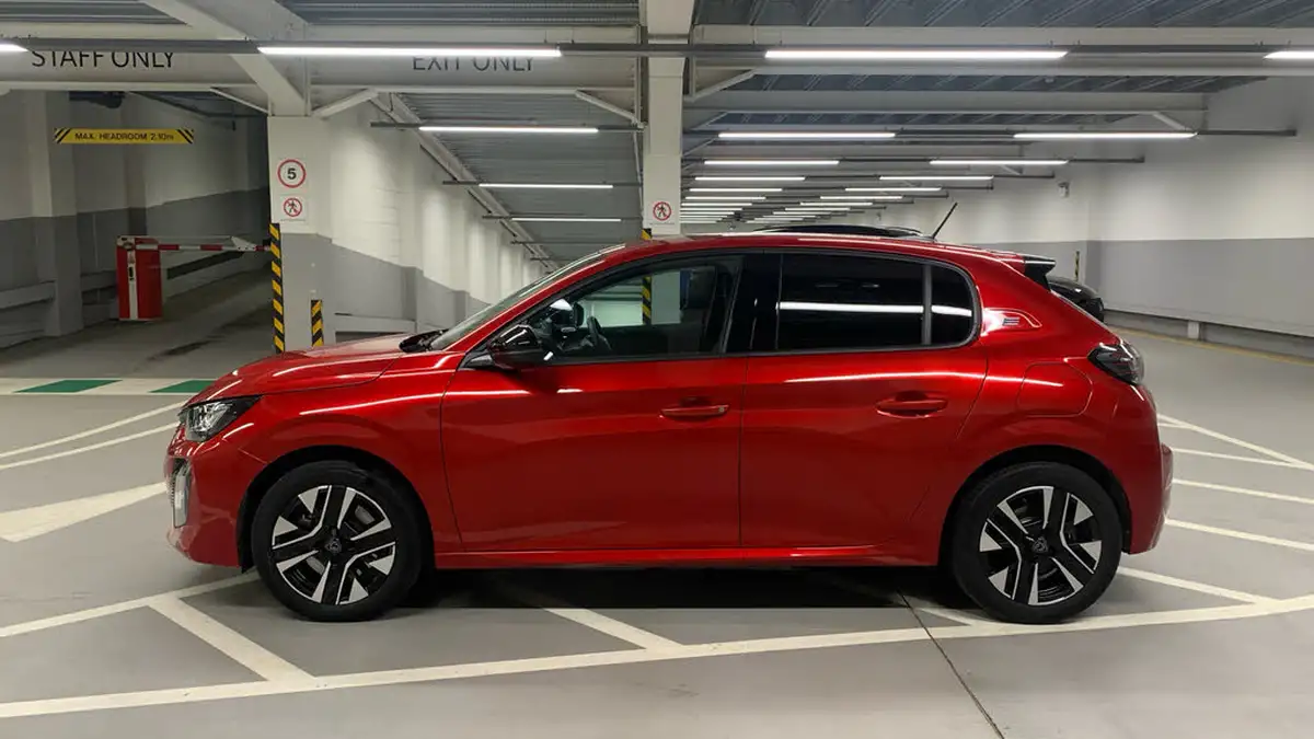 2024-peugeot-208-e-e-style-big-5