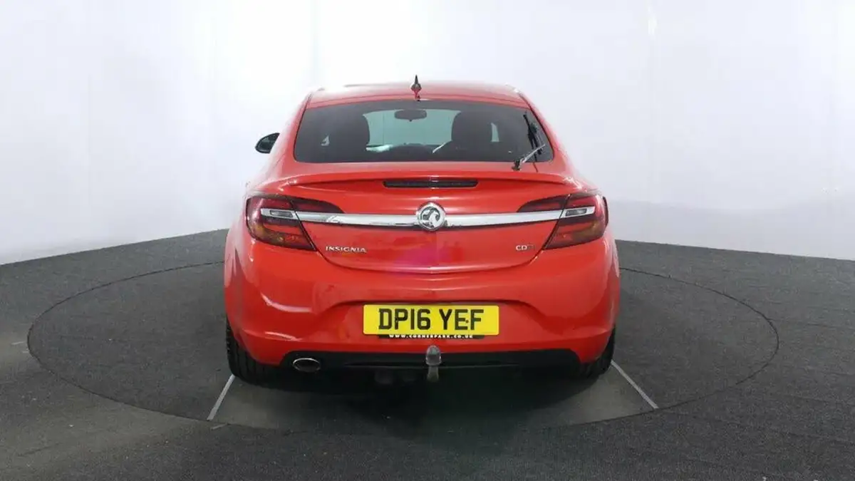 2016-vauxhall-insignia-20cdti-sri-nav-ecoflex-ss-hatchback-5d-big-5