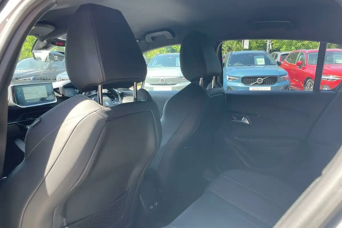 2021-peugeot-208-e-gt-50kwh-big-29