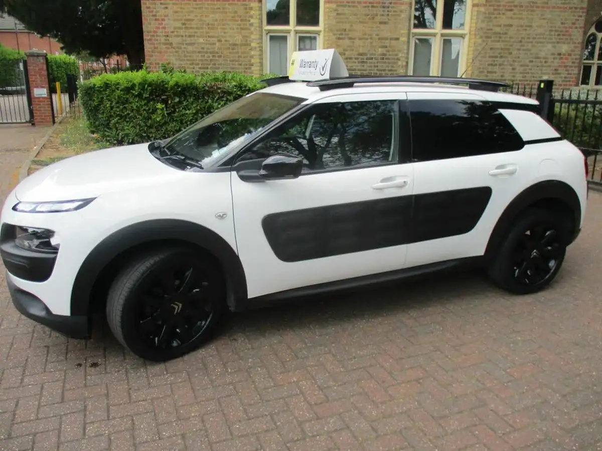 2017-citroen-c4-cactus-12-puretech-flair-82ps-big-3