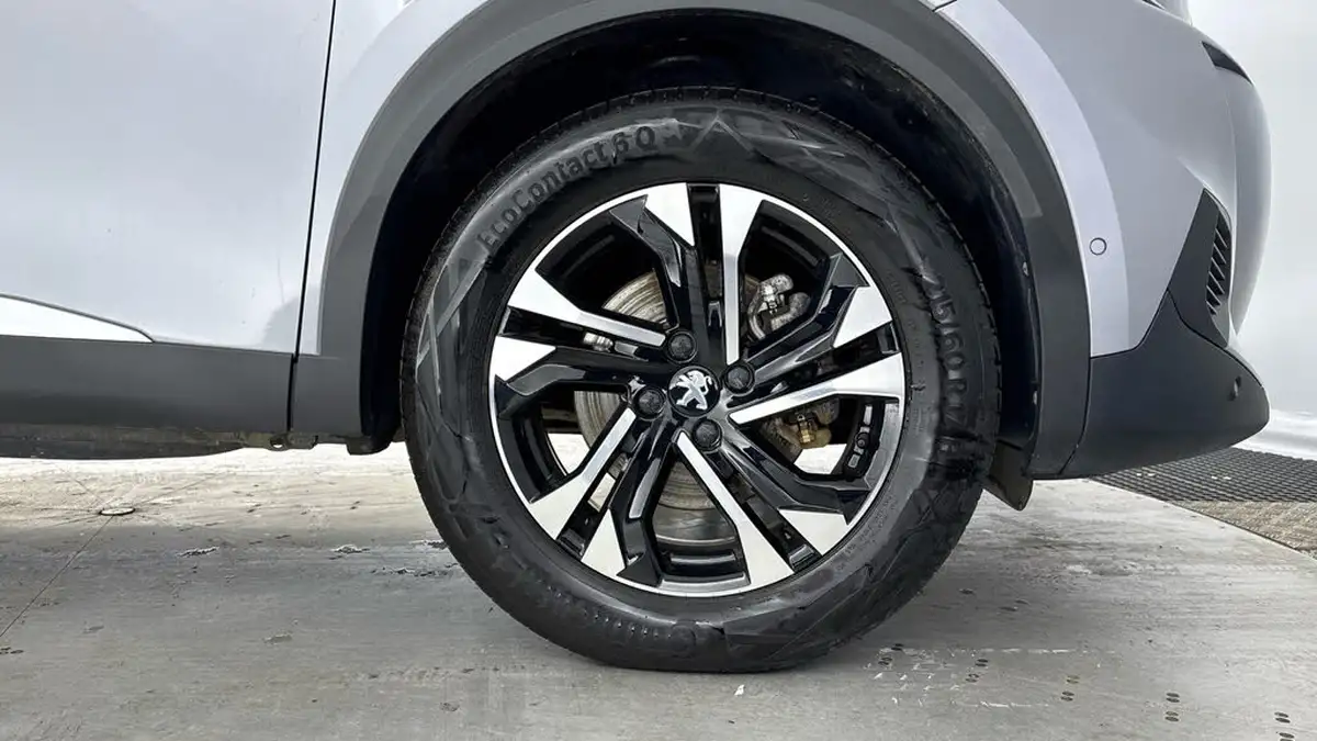 2023-peugeot-2008-suv-e-gt-136bhp-50kwh-station-wagon-big-26