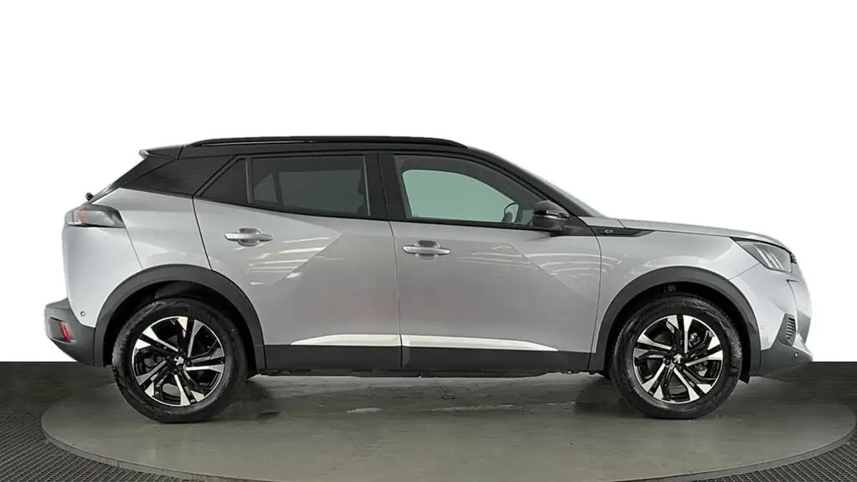 2023-peugeot-2008-suv-e-gt-136bhp-50kwh-station-wagon-big-2