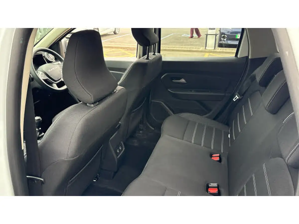 2023-dacia-duster-09-tce-journey-big-15
