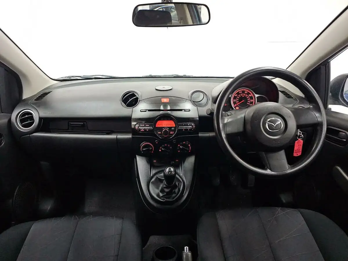 2013-mazda-mazda2-13-ts-air-con-big-1