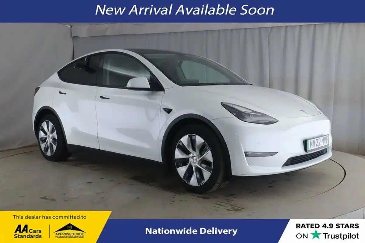 2022-tesla-model-y-e-long-range-big-0