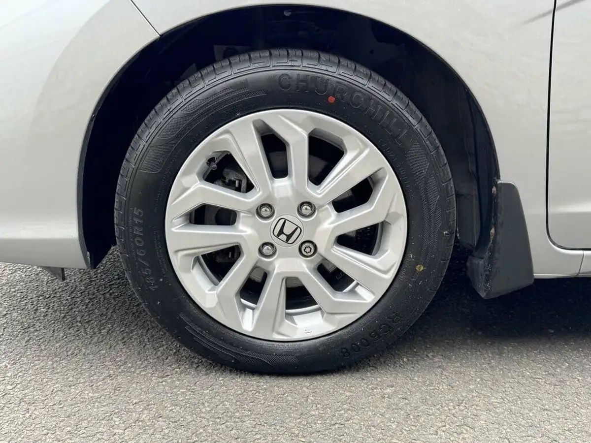 2018-honda-jazz-13-i-vtec-se-cvt-big-23