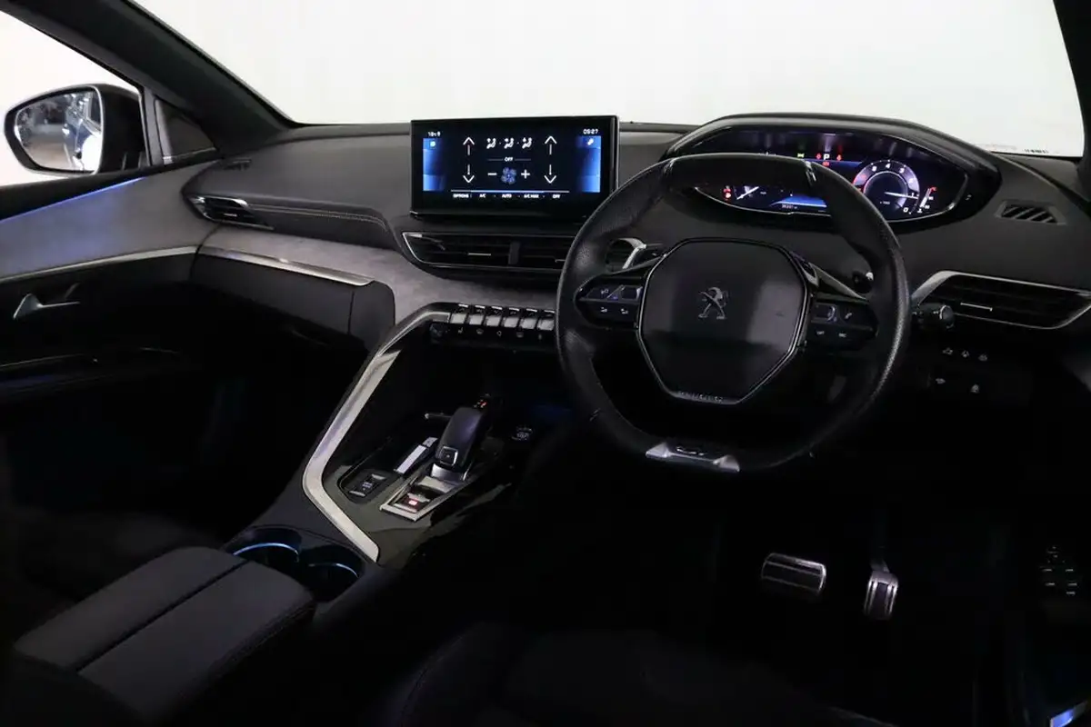 2022-peugeot-5008-suv-12-puretech-gt-premium-big-14