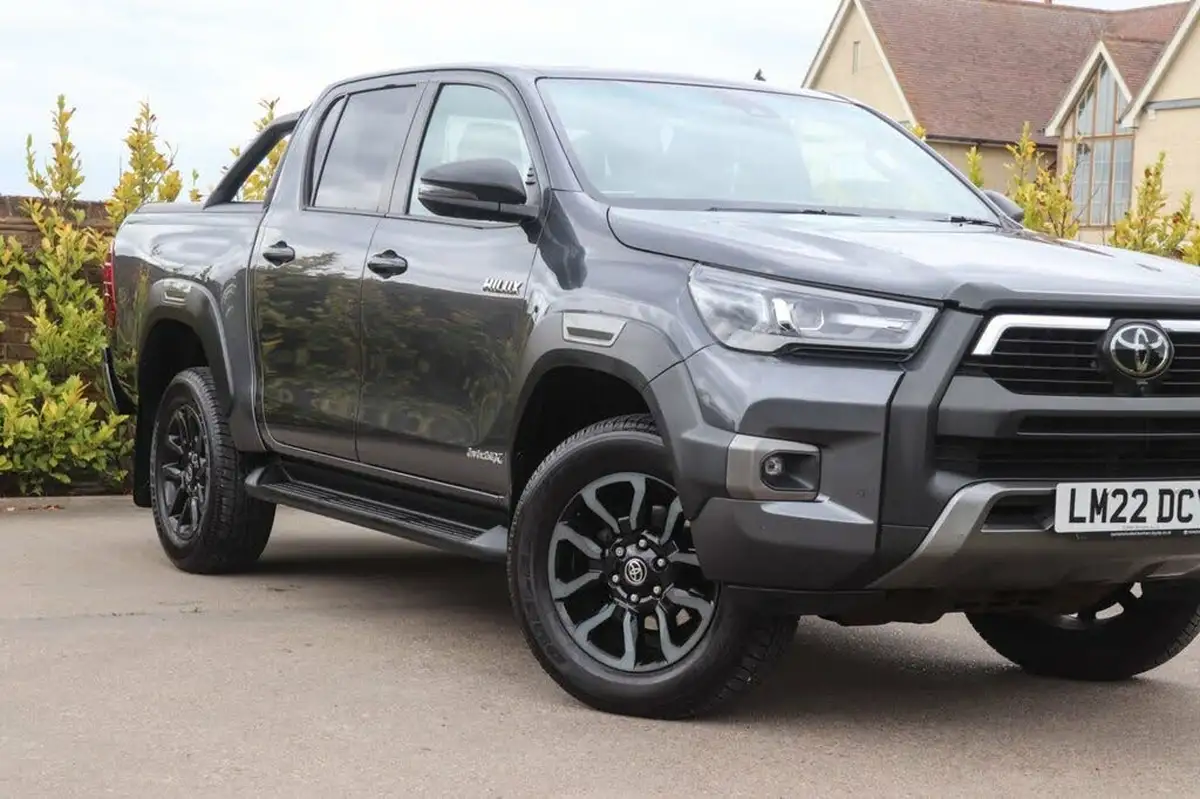 2022-toyota-hi-lux-28d-4d-invincible-x-204hpeu6d-2755cc-auto-big-17