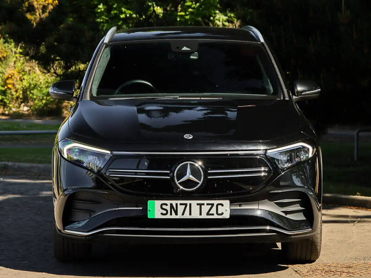 2021-mercedes-benz-eqa-e-eqa-250-amg-line-big-12