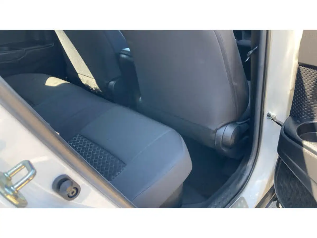 2022-toyota-c-hr-18-vvt-i-icon-big-11