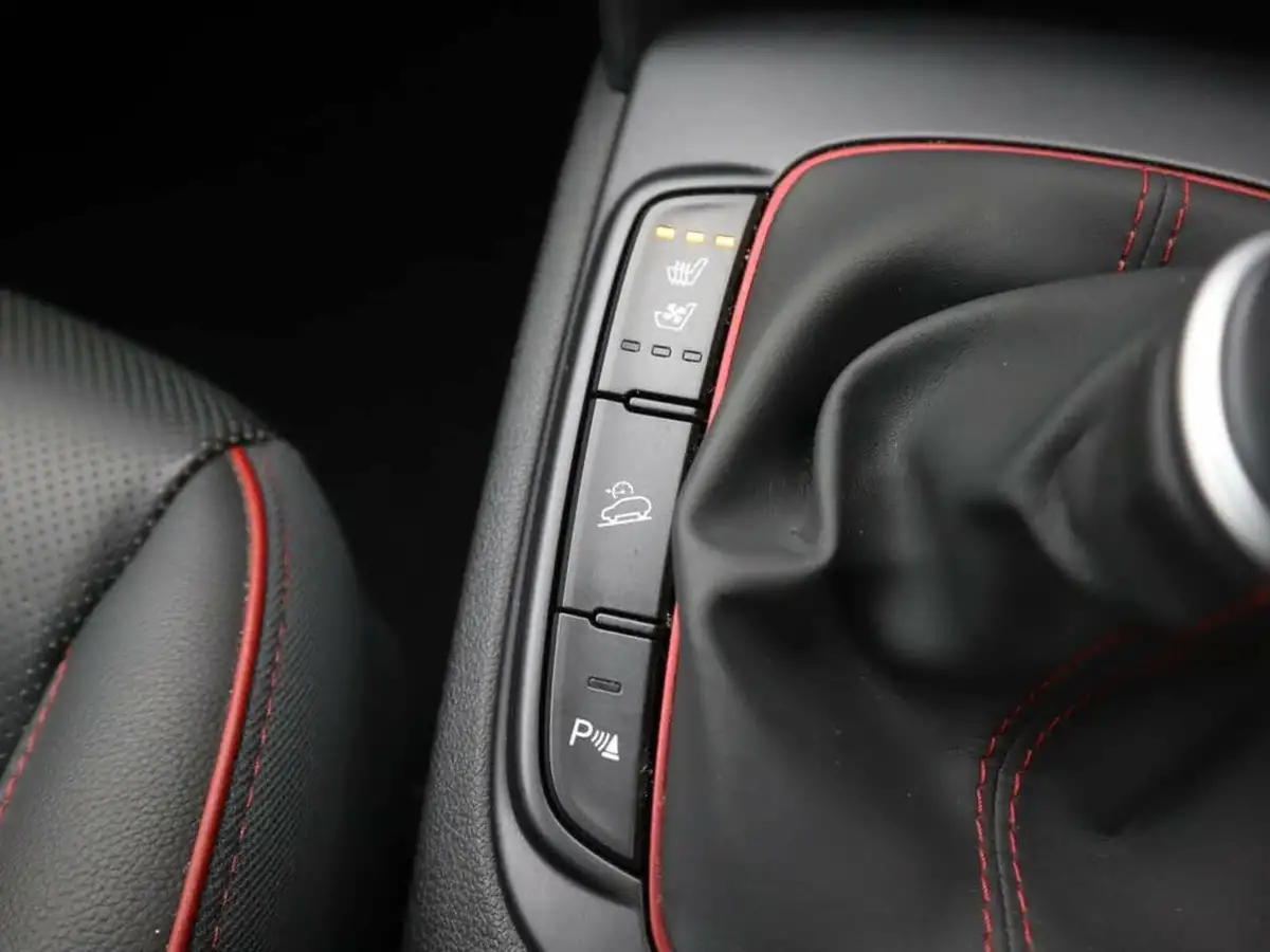 2018-hyundai-kona-10-t-gdi-premium-se-1-tone-roof-big-31