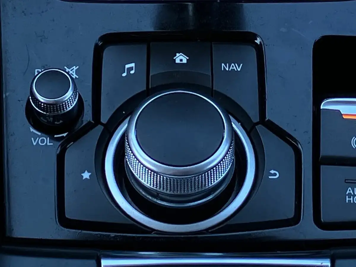 2019-mazda-mazda6-20-skyactiv-g-se-l-nav-tourer-5d-big-35