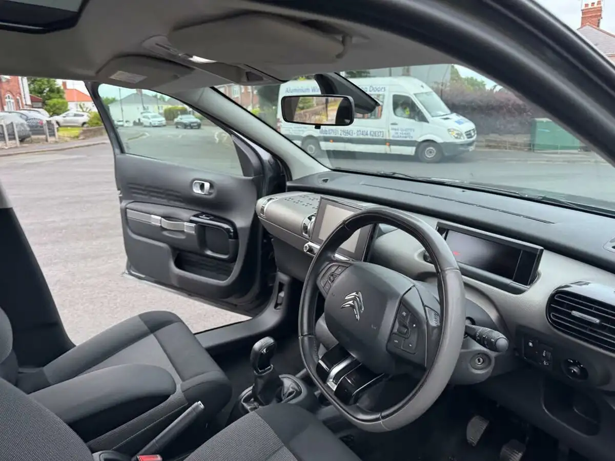 2017-citroen-c4-cactus-12-puretech-flair-82ps-big-35