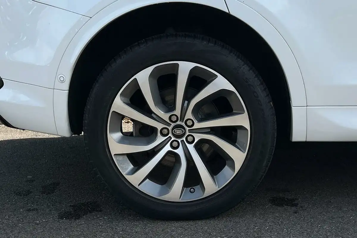 2021-land-rover-discovery-sport-15-p300e-r-dynamic-hse-big-15