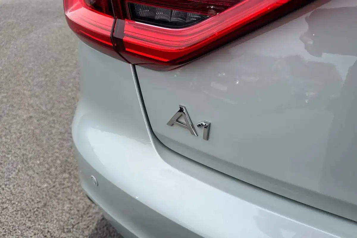 2023-audi-a1-10-30-tfsi-technik-big-32