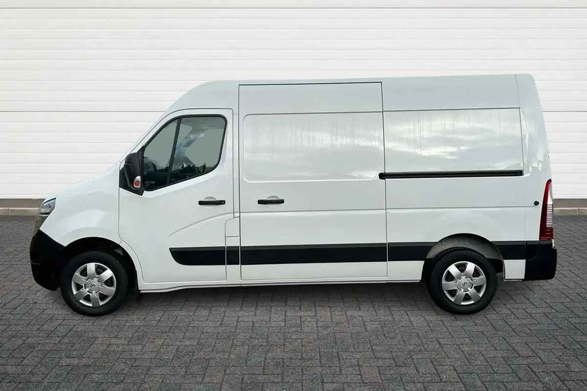 2022-nissan-interstar-23dci-f33-l2h2-acenta-135pseu6d-big-13