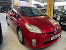 2010-toyota-prius-small-0